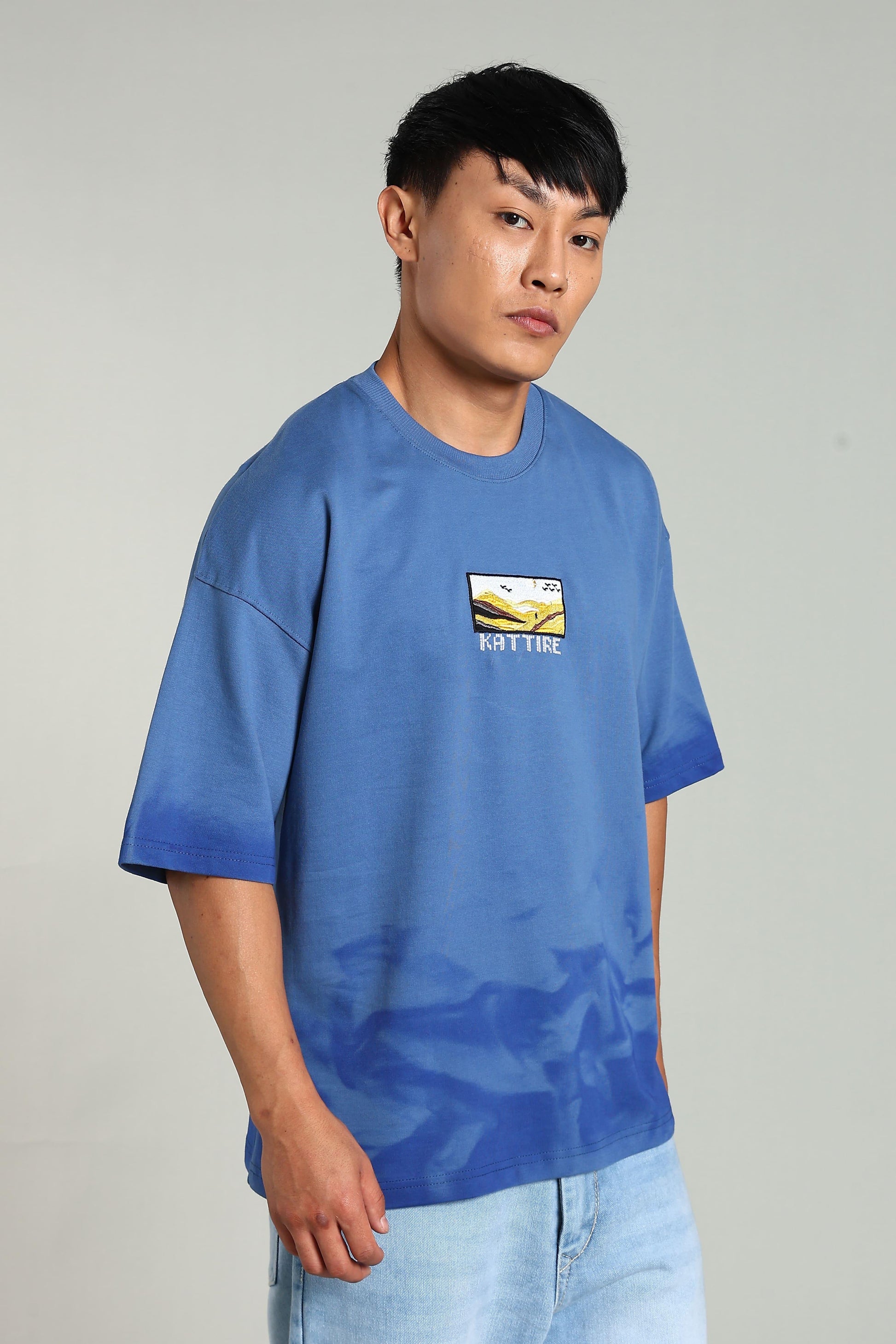 Passion Vista Graphic Oversized T-Shirt - The Kattire