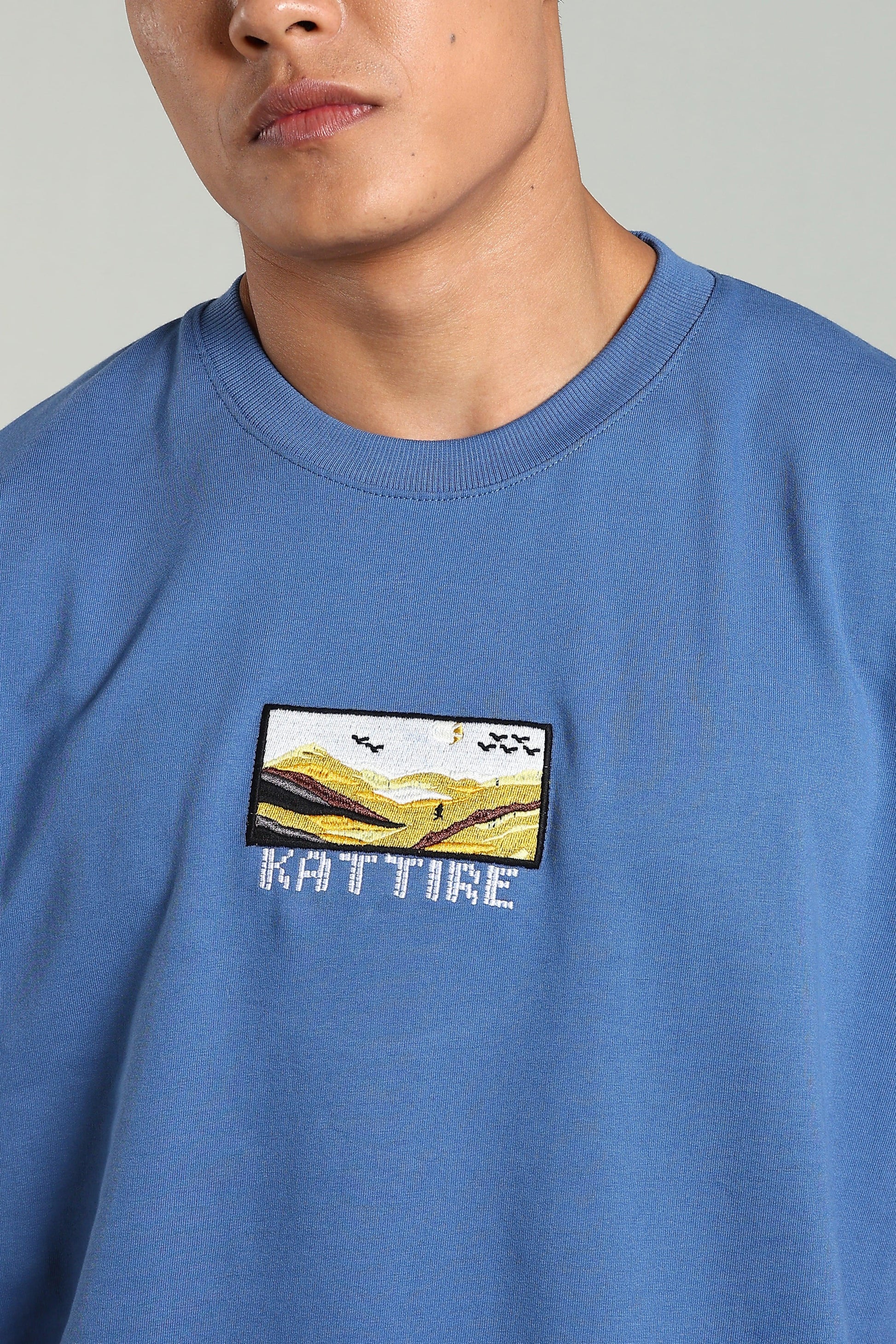 Passion Vista Graphic Oversized T-Shirt - The Kattire