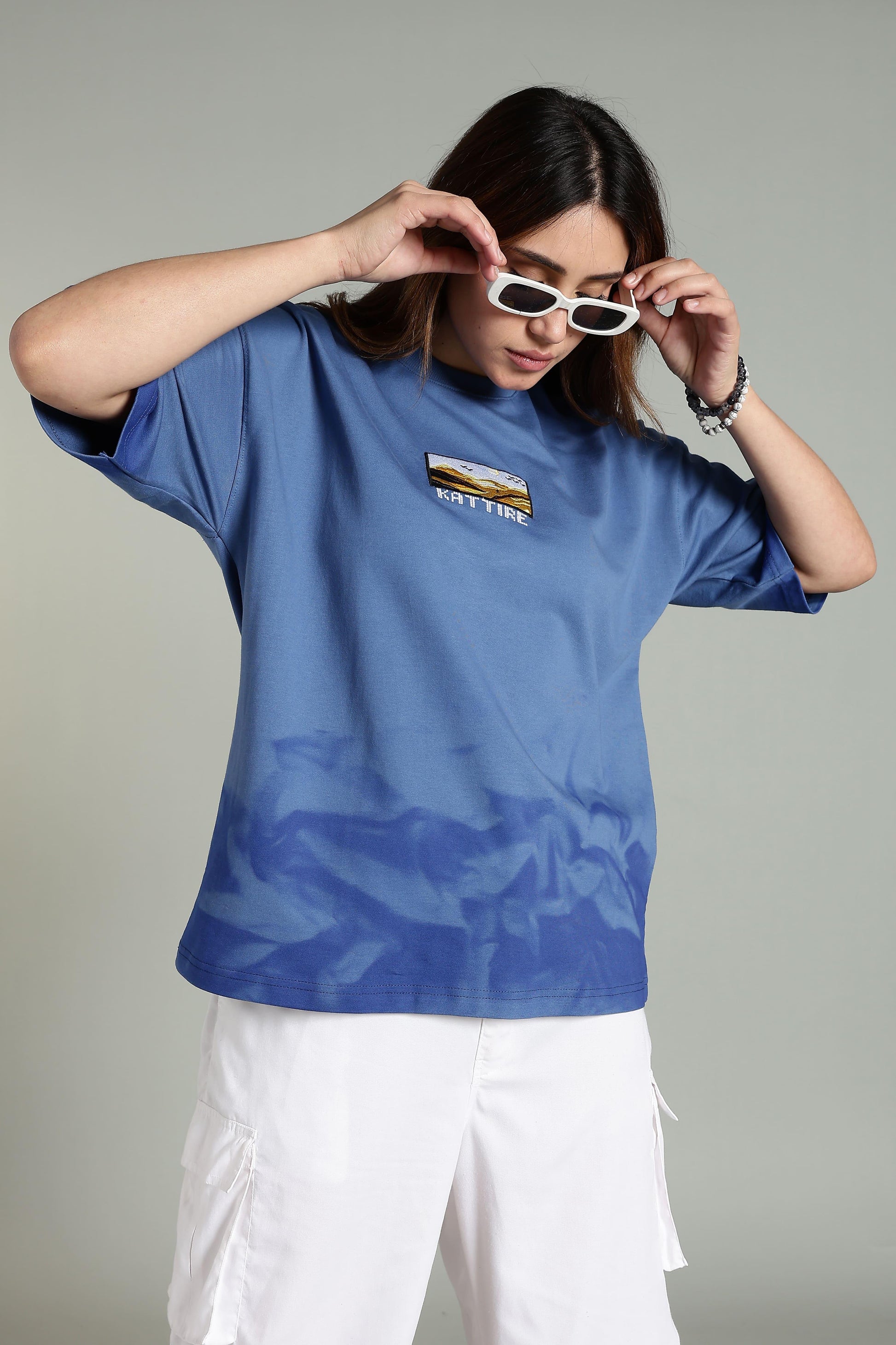 Passion Vista Graphic Oversized T-Shirt - The Kattire